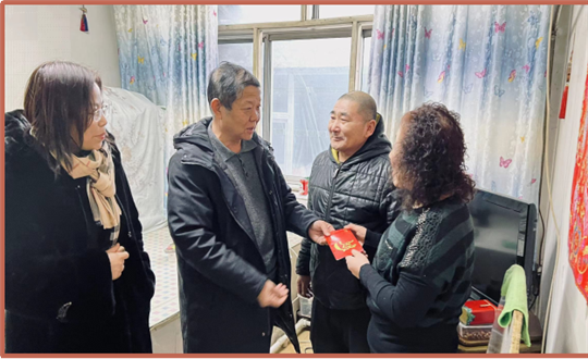 11. 供热集团新城分公司慰问难题员工(1)_副本.png 11. 供热集团新城分公司慰问难题员工(1)_副本.png