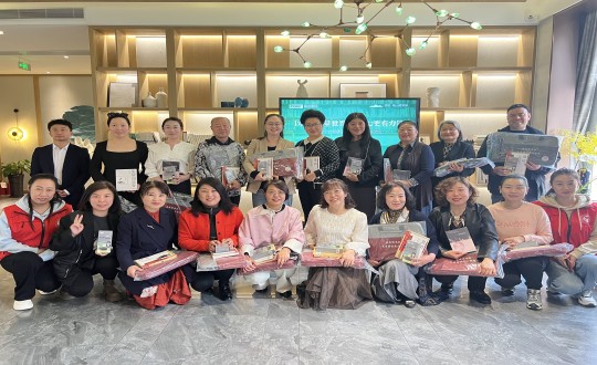 9.“以阅读丈量世界，让内心更有力量”主题想书朗诵互换活动现场留想_副本.jpg