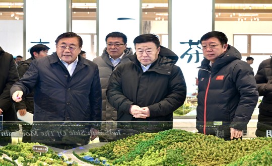 2024年1月4日，市委书记张恩德一行莅临创世红海集团走访调研_副本.jpg