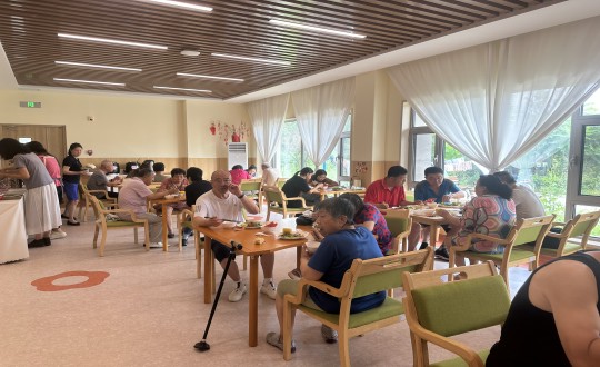 2024年8月10日，养老公司“亲亲邻里食堂”盛大开业_副本.jpg
