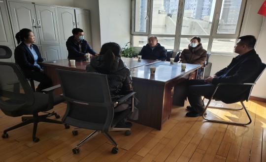 14.长春市绿园区政协副主席关爱民一行莅临创世红海物业金地梧桐华府视察工作_副本.jpg